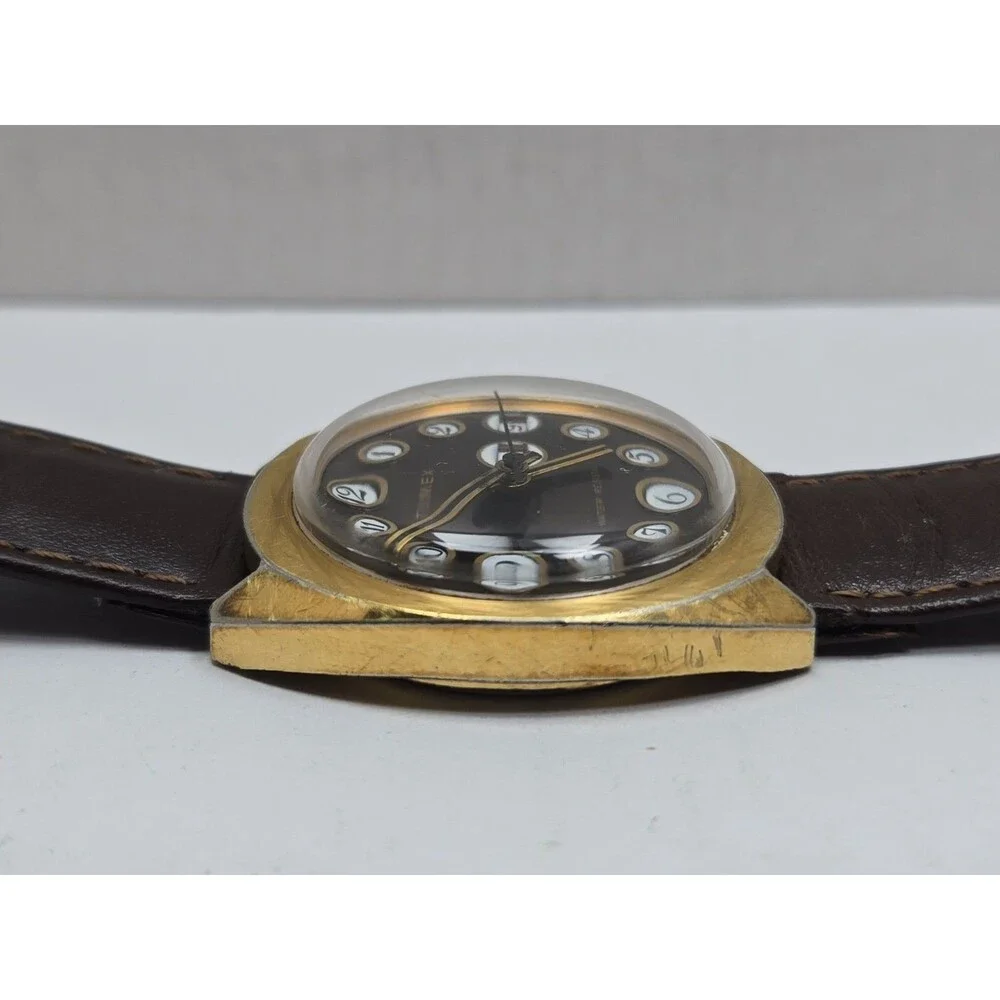 Vintage 1976 Timex Marlin Telephone Dial Day Date Hand Wind Gold Tone Mens Watch